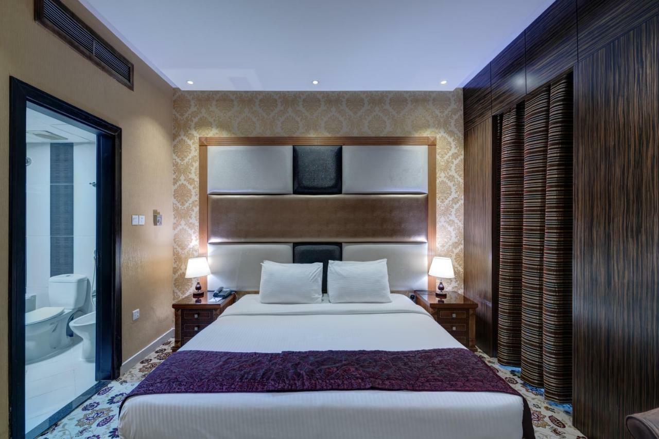 Delmon Palace Hotel Dubai Exterior photo